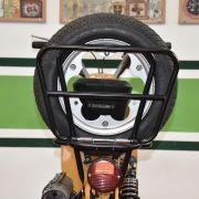 Portapacchi posteriore Two Four con portaruota per Lambretta Lui 50/75 NERO