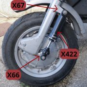 Coppia dadi speciali per montaggio ammortizzatori anteriori su modelli Lambretta J + Lui