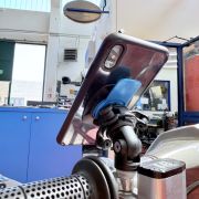 Supporto cellulare / navigatore Stickyfeatures Versione per CasaDisc Lambretta