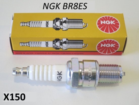Candela di accensione NGK BR8ES con resistenza (passo lungo)
