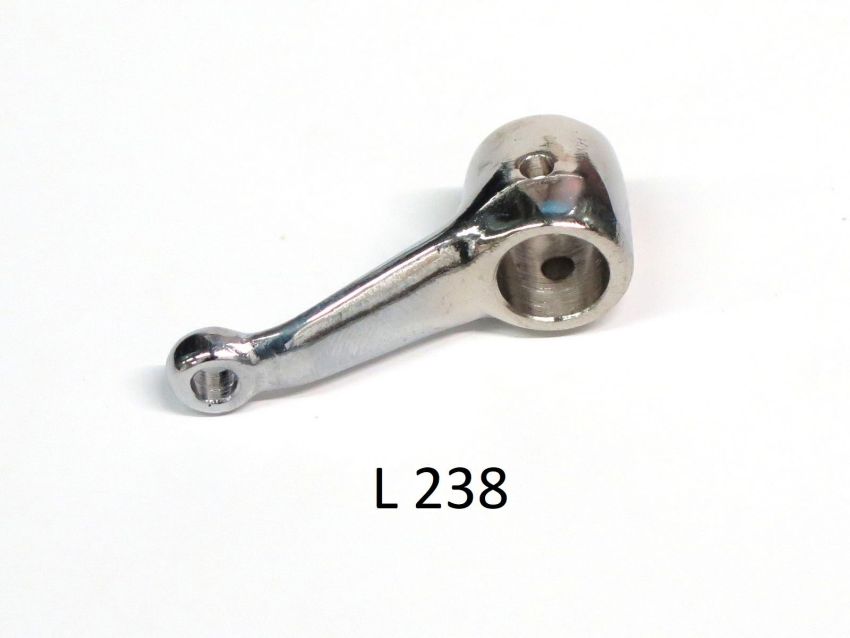 External gearchange control lever on the clutch cover for Lambretta A