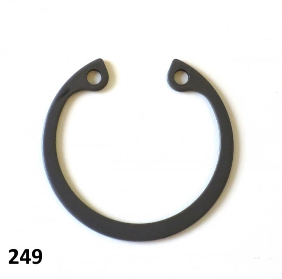 Gearbox endplate bearing seeger ring Lambretta S1 + S2 + TV2 + S3 + Special + SX + TV3 + DL + Serveta