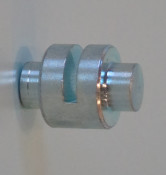 'Knuckle' / barrel for front brake (on hub operating arm)