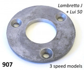 Oilseal plate for Lambretta J50 + Cento + J125 3M + Lui 50cc . Sprocket side.