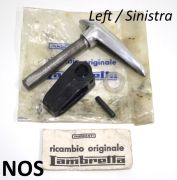 Maniglia cofano sinistro NOS Innocenti per Lambretta S3 + Special + SX + TV3