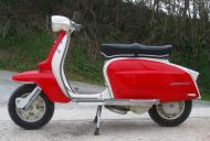 Black Pegasus 'flatbase' seat for Lambretta LI + TV + SX + DL + Serveta