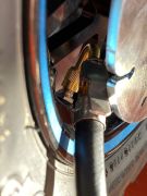 Adattatore a U valvola cerchio tubeless per doppio freno a disco anteriore