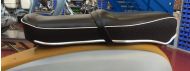 Sella RLC Pegasus Flatbase Nera con bordo bianco, Versione BASSA, per Lambretta LI + TV + SX + Special + DL + Serveta