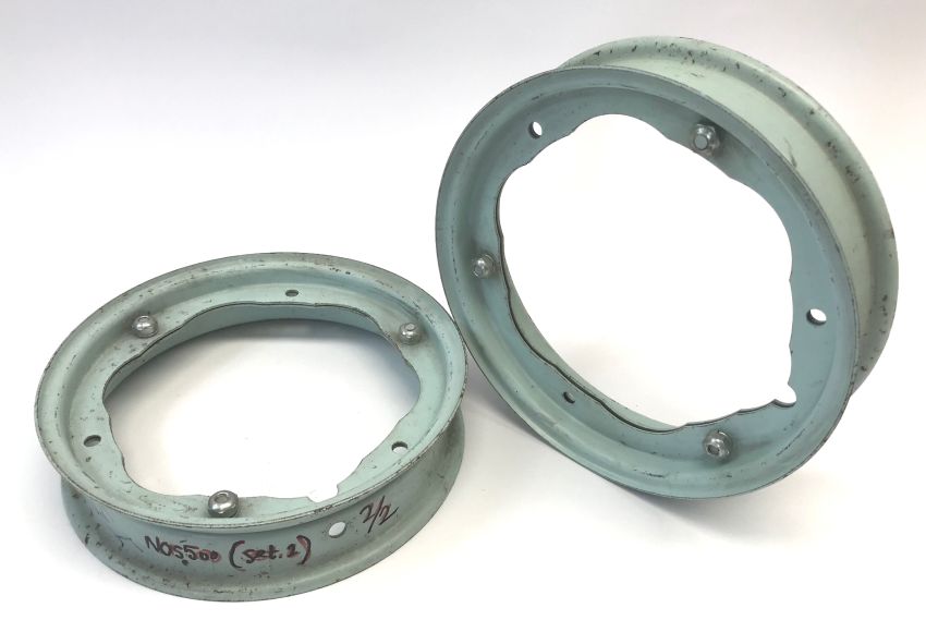 Original NOS Omega 9 inch wheels Lambretta J50 (pale green)