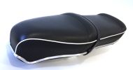 Sella RLC Pegasus Flatbase Nera con bordo bianco, Versione BASSA, per Lambretta LI + TV + SX + Special + DL + Serveta